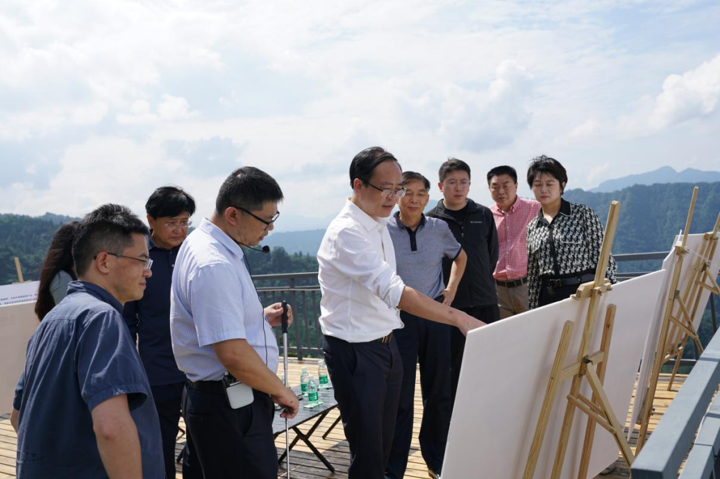 省尊龍凱時集團(tuán)外部董事調(diào)研峨眉山太陽谷文旅康養(yǎng)項目