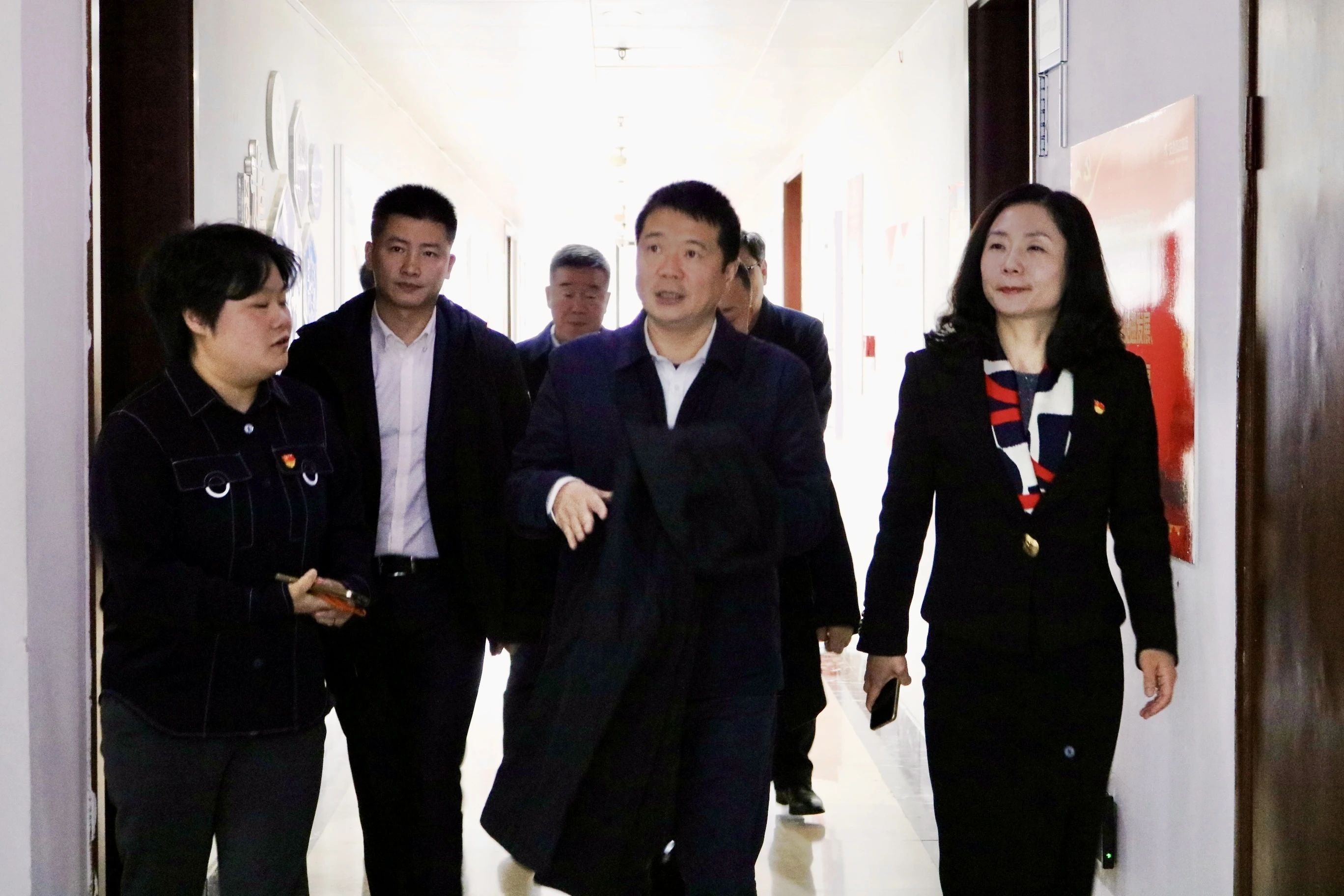 省尊龍凱時(shí)集團(tuán)黨委書記、董事長游勇赴四川國旅宣講省委十二屆四次全會(huì)精神并調(diào)研經(jīng)營發(fā)展工作